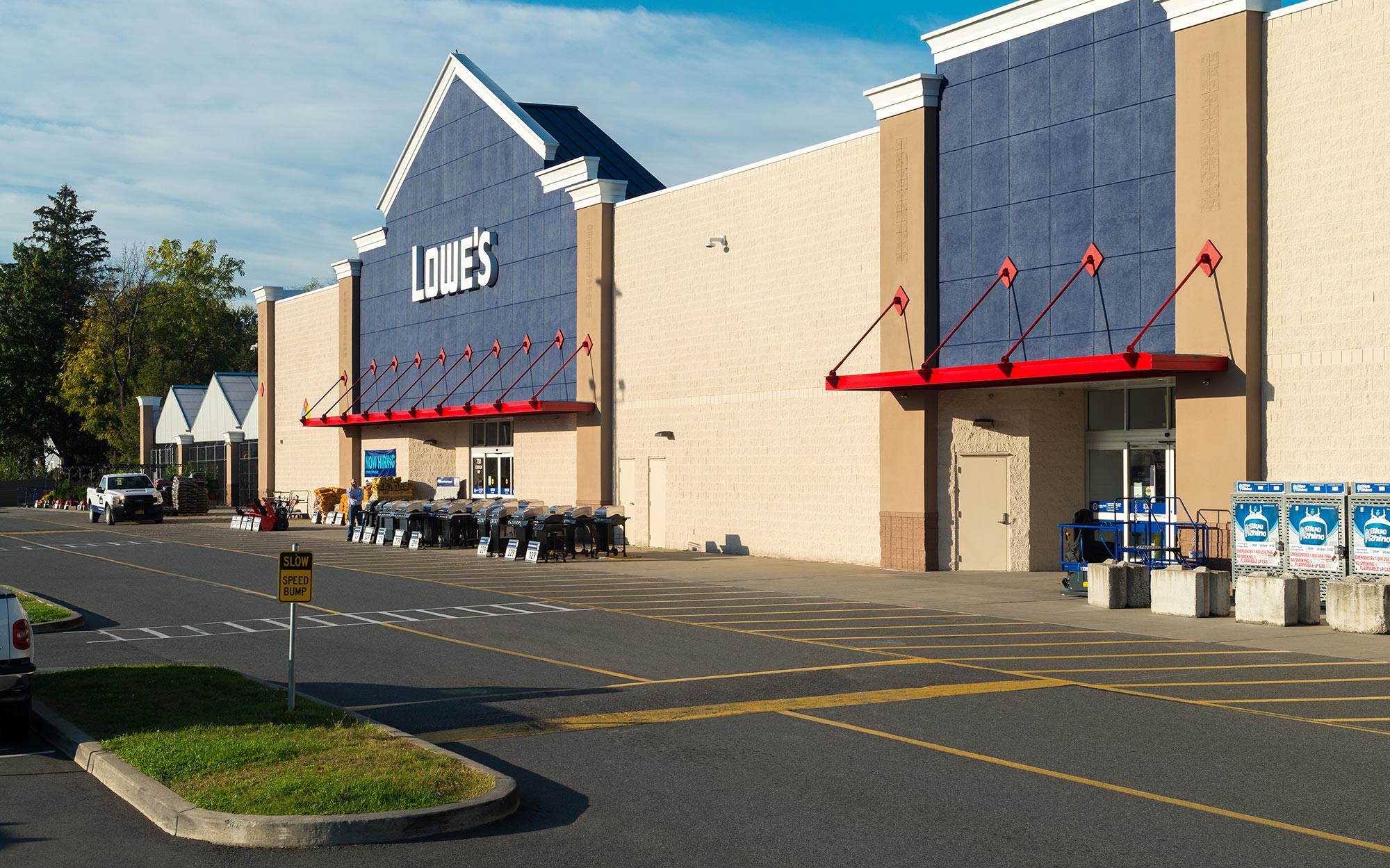 Nigro Shoppes at Latham Circle